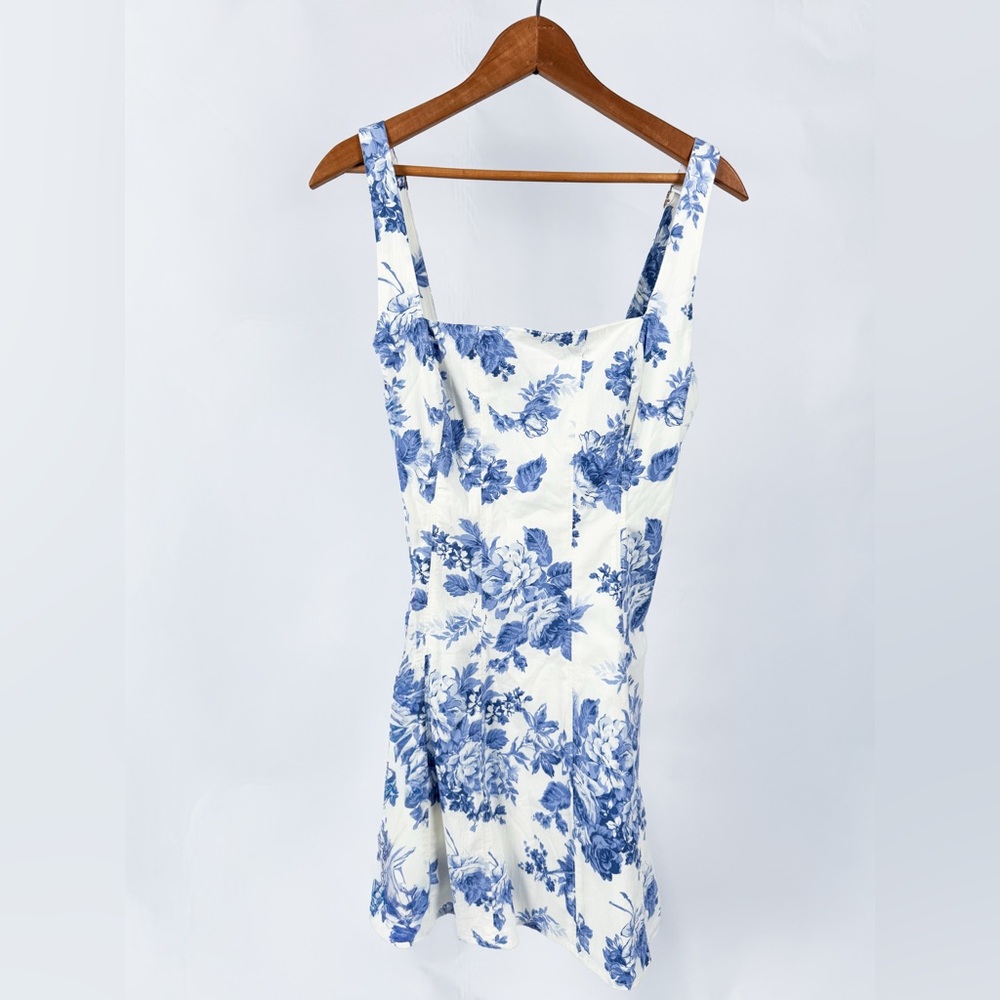 Abercrombie & Fitch Blue and White Floral Dress- New w/tags!! Size M